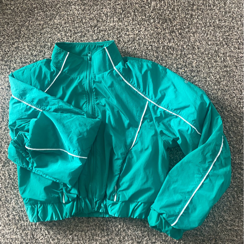 ALO Yoga spruce green motivate track jacket sz medium